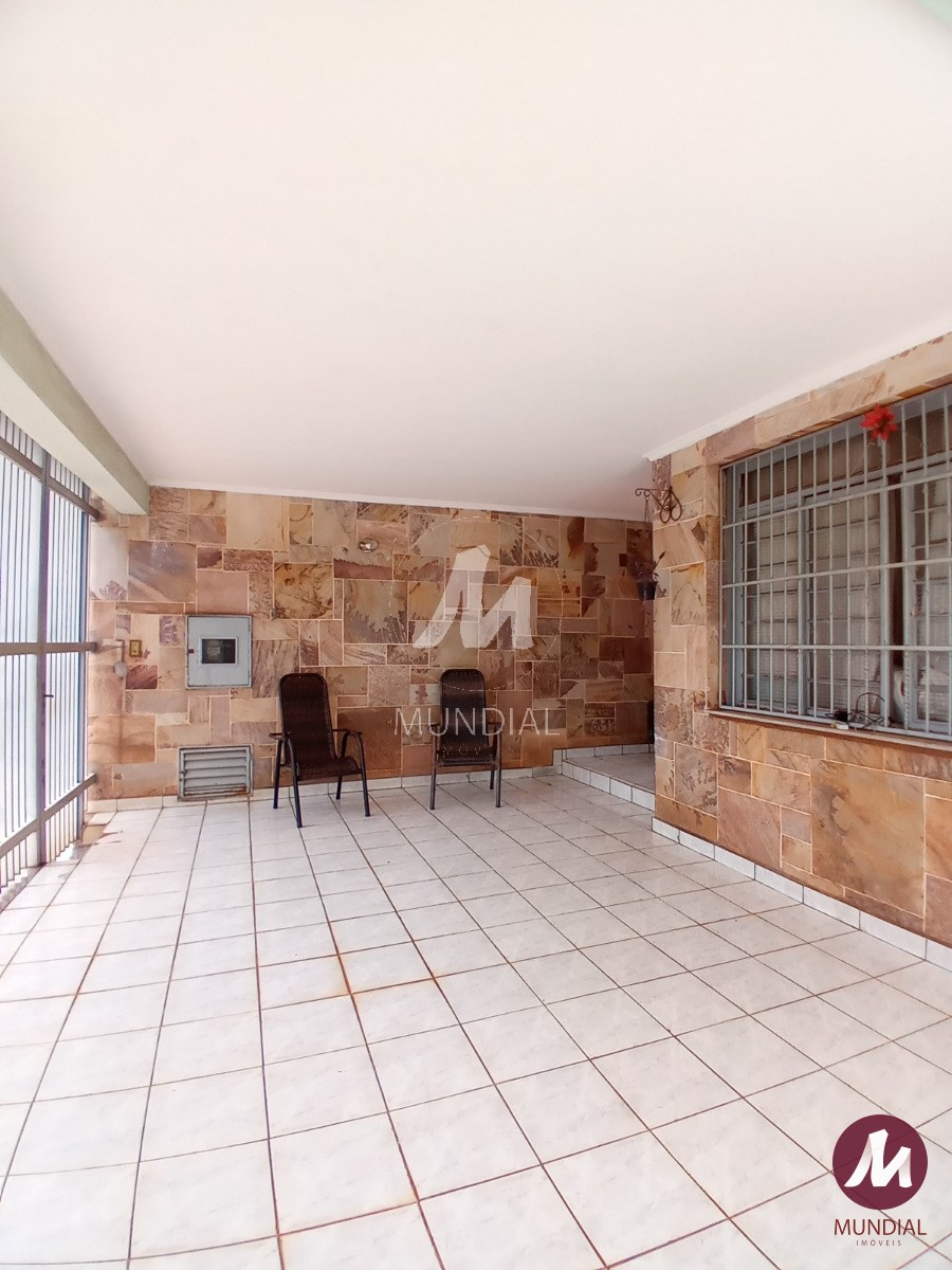 Garagem/estacionamento — foto 4