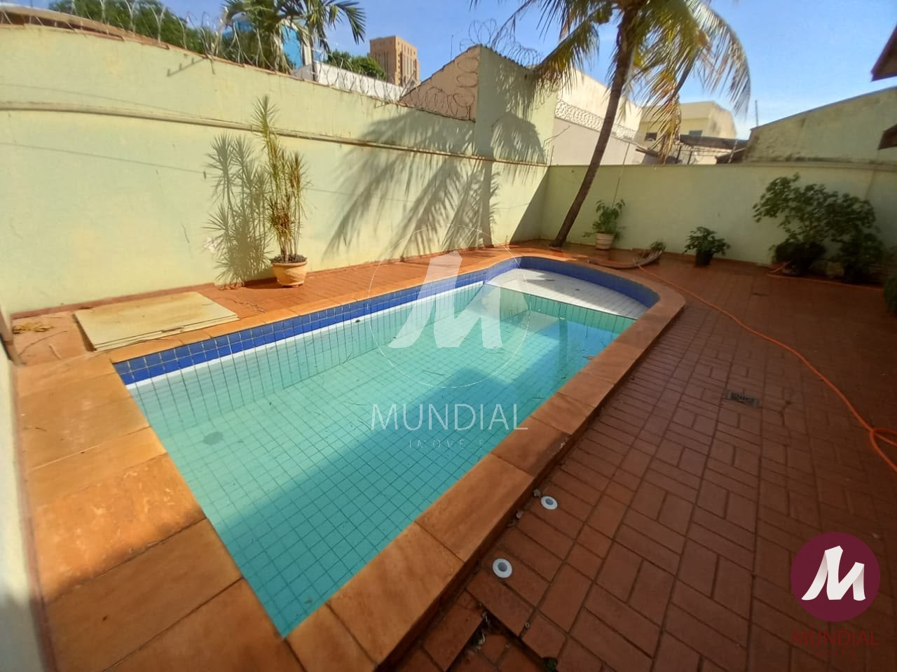 Piscinas para mergulhar de cabeça — Casa em Alto Da Boa Vista