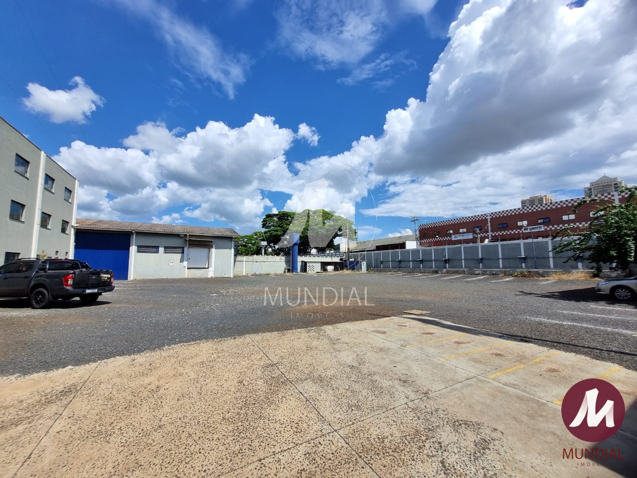Garagem/estacionamento — foto 1
