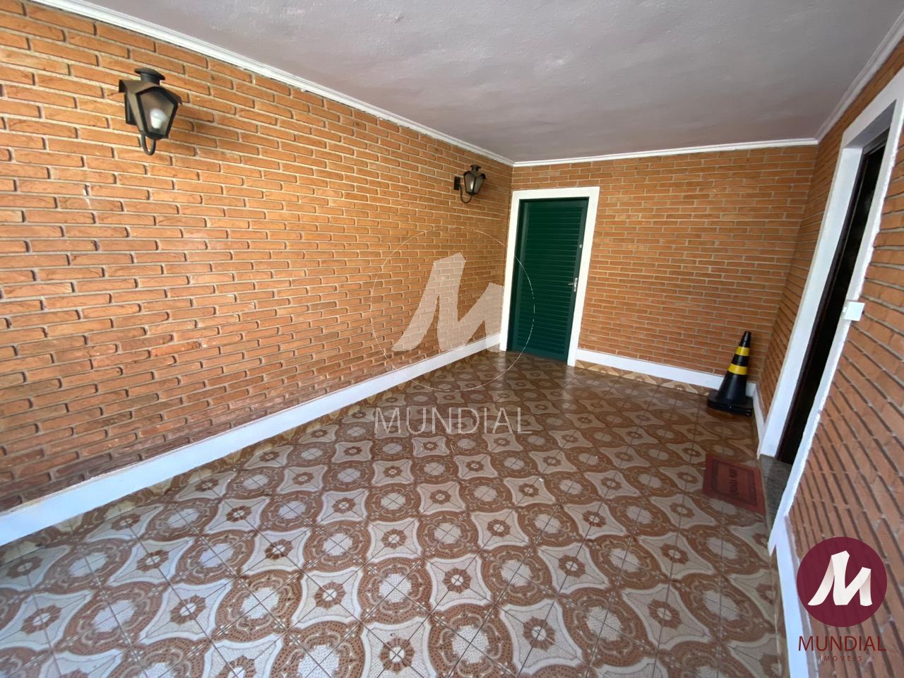 Garagem/estacionamento — foto 2