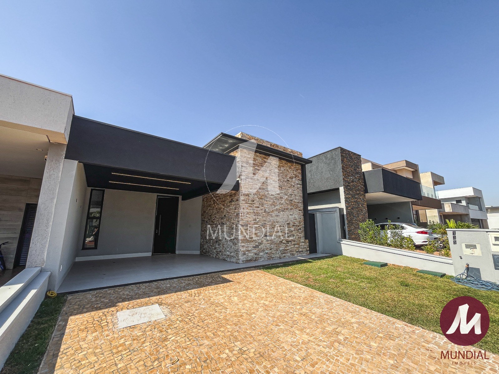 Garagem/estacionamento — foto 2