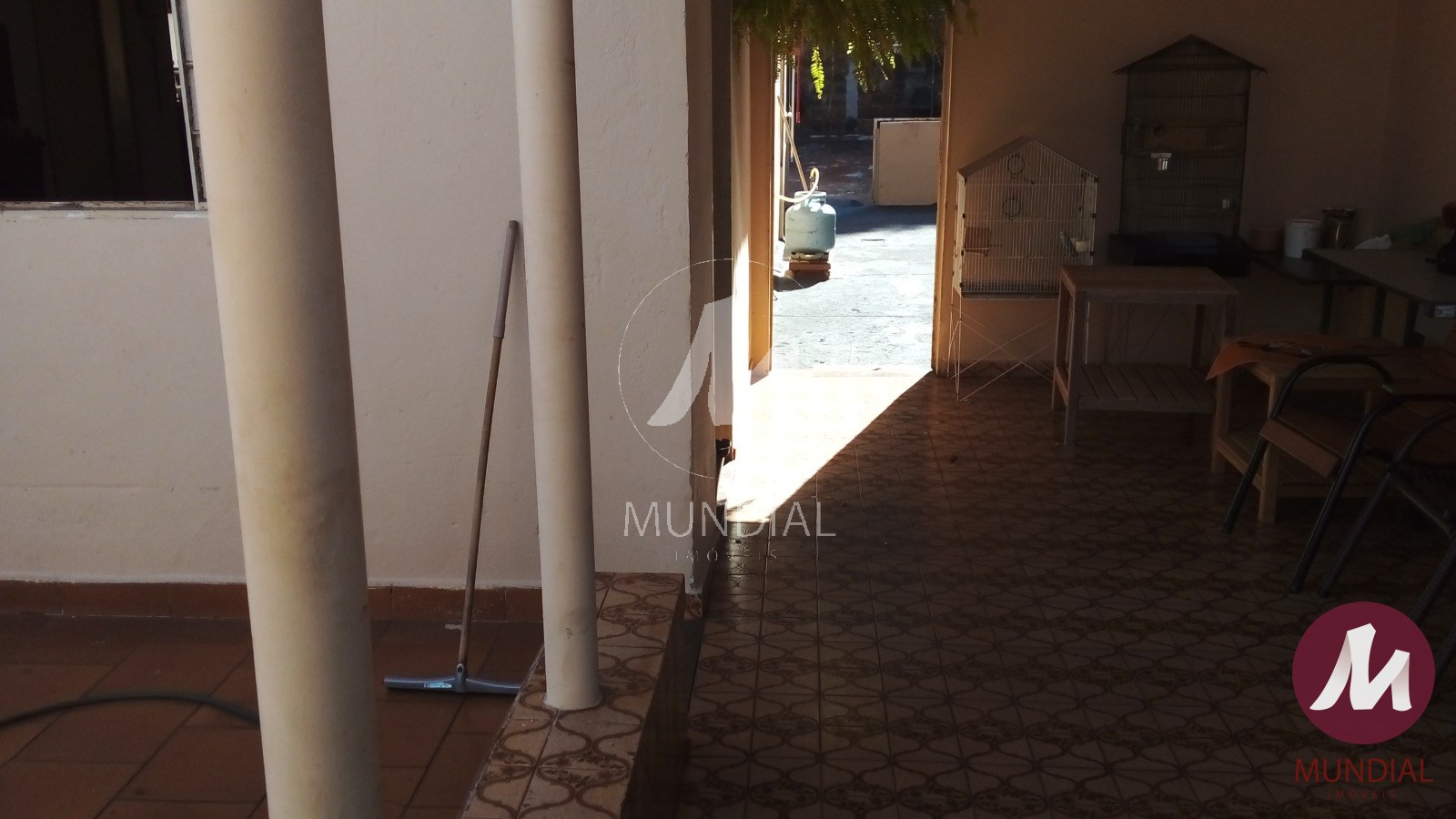 Garagem/estacionamento — foto 2