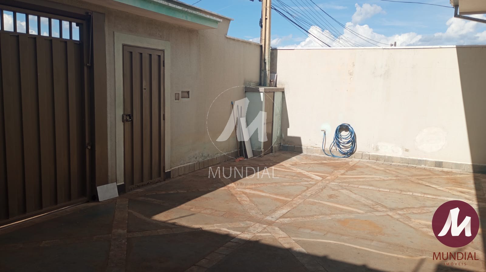 Garagem/estacionamento — foto 1