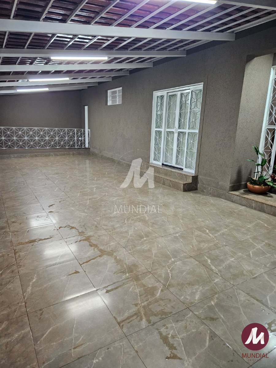 Garagem/estacionamento — foto 1
