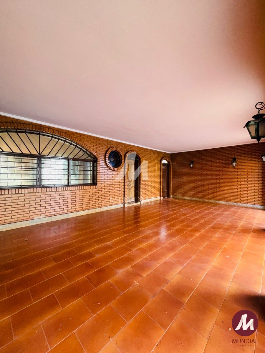 Garagem/estacionamento — foto 2
