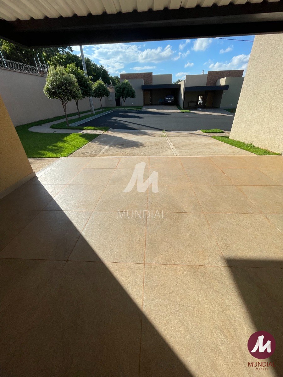 Garagem/estacionamento — foto 2