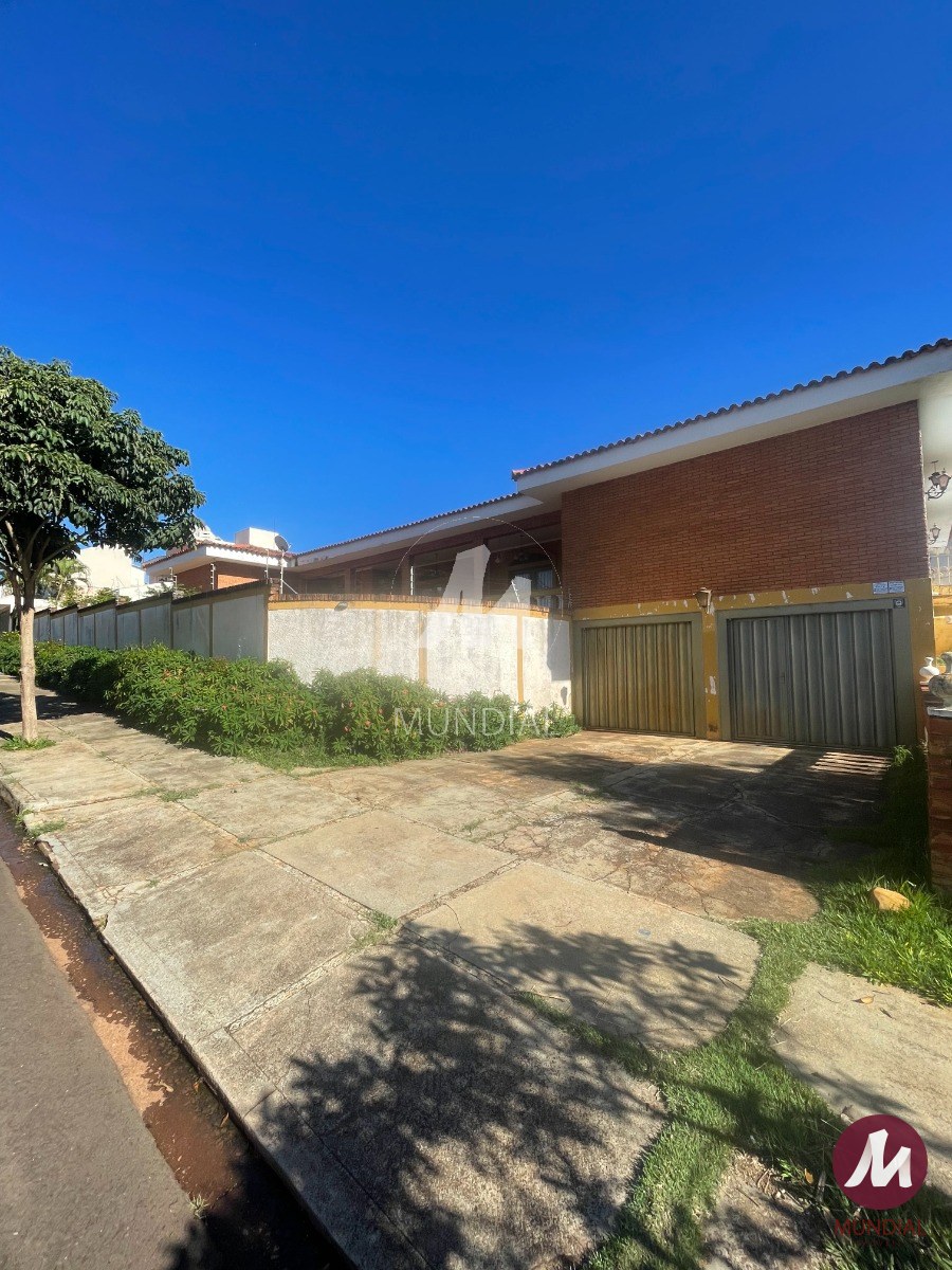 Garagem/estacionamento — foto 2