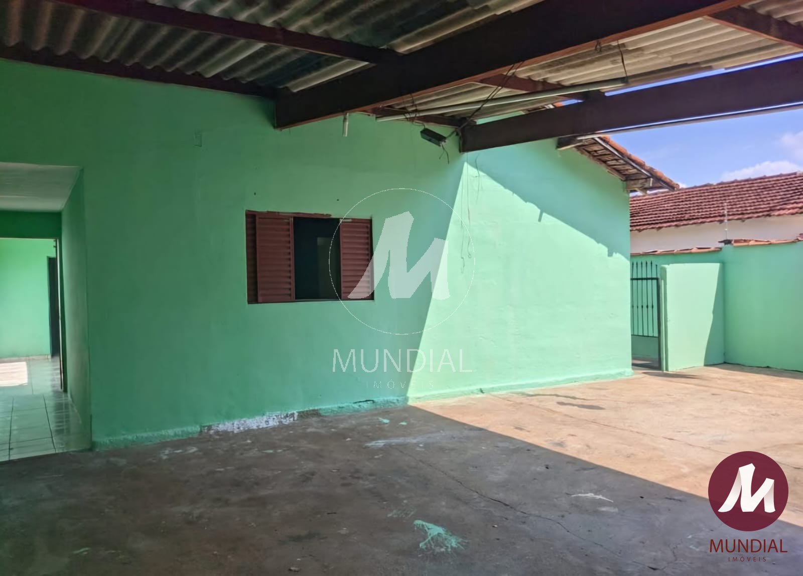 Garagem/estacionamento — foto 1