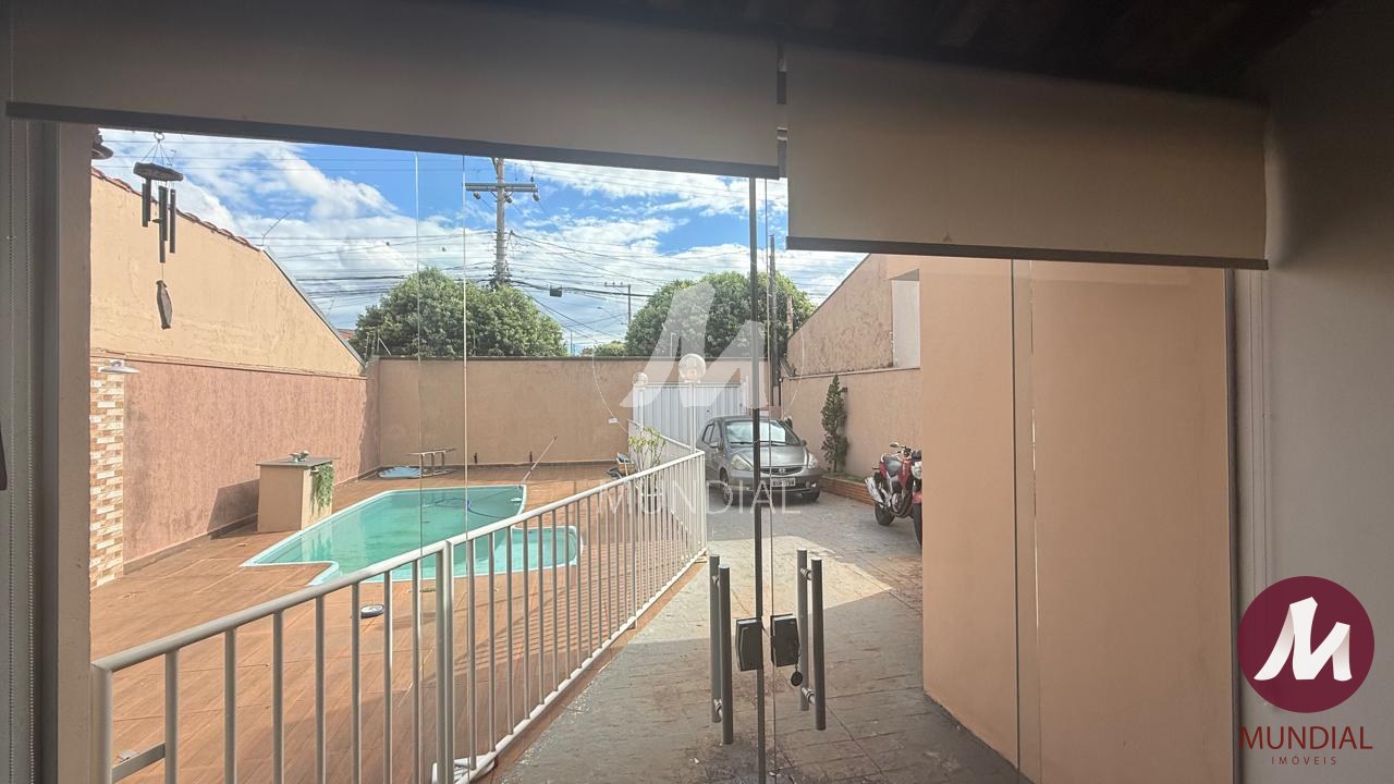 Garagem/estacionamento — foto 2
