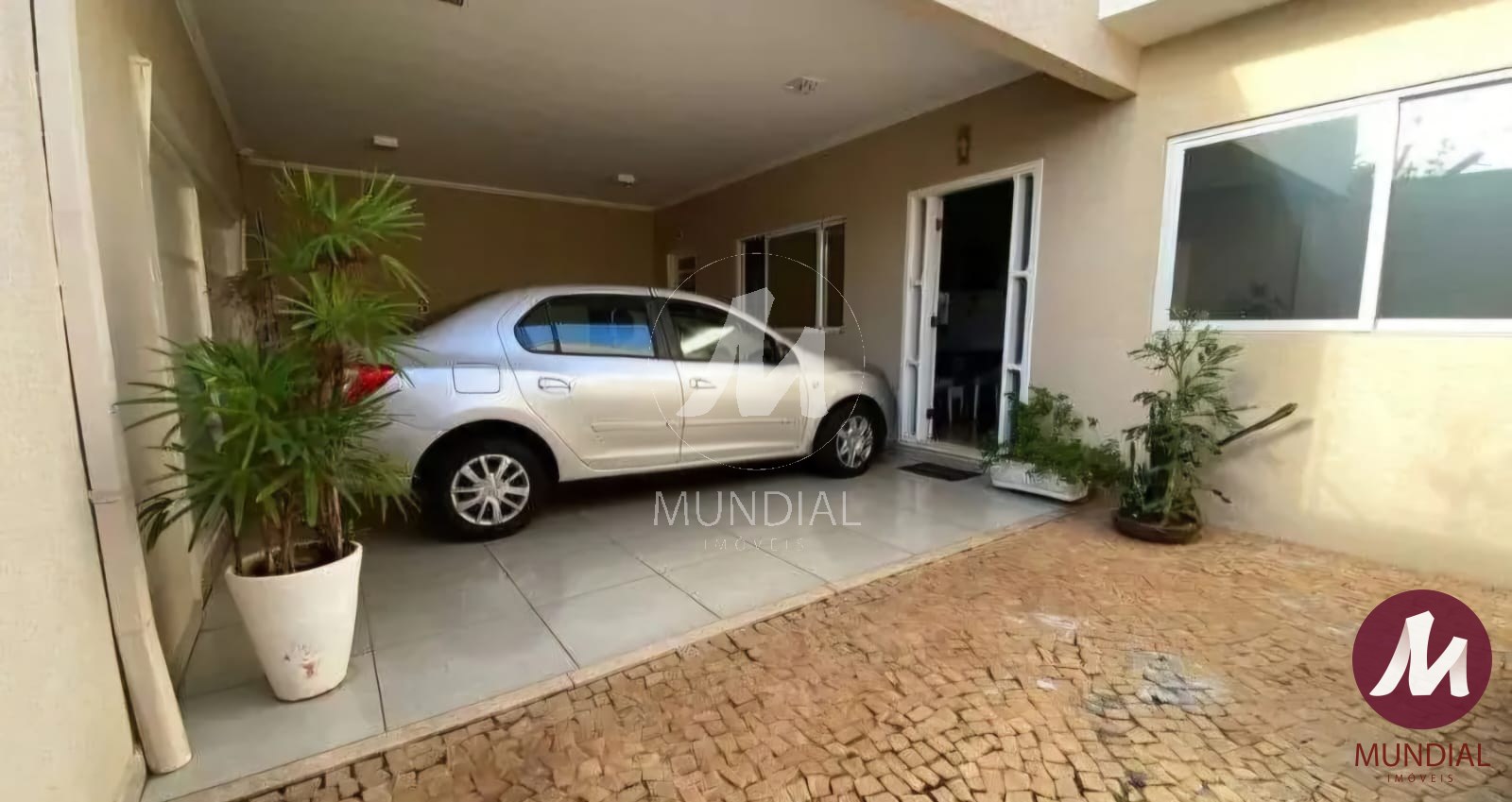 Garagem/estacionamento — foto 2