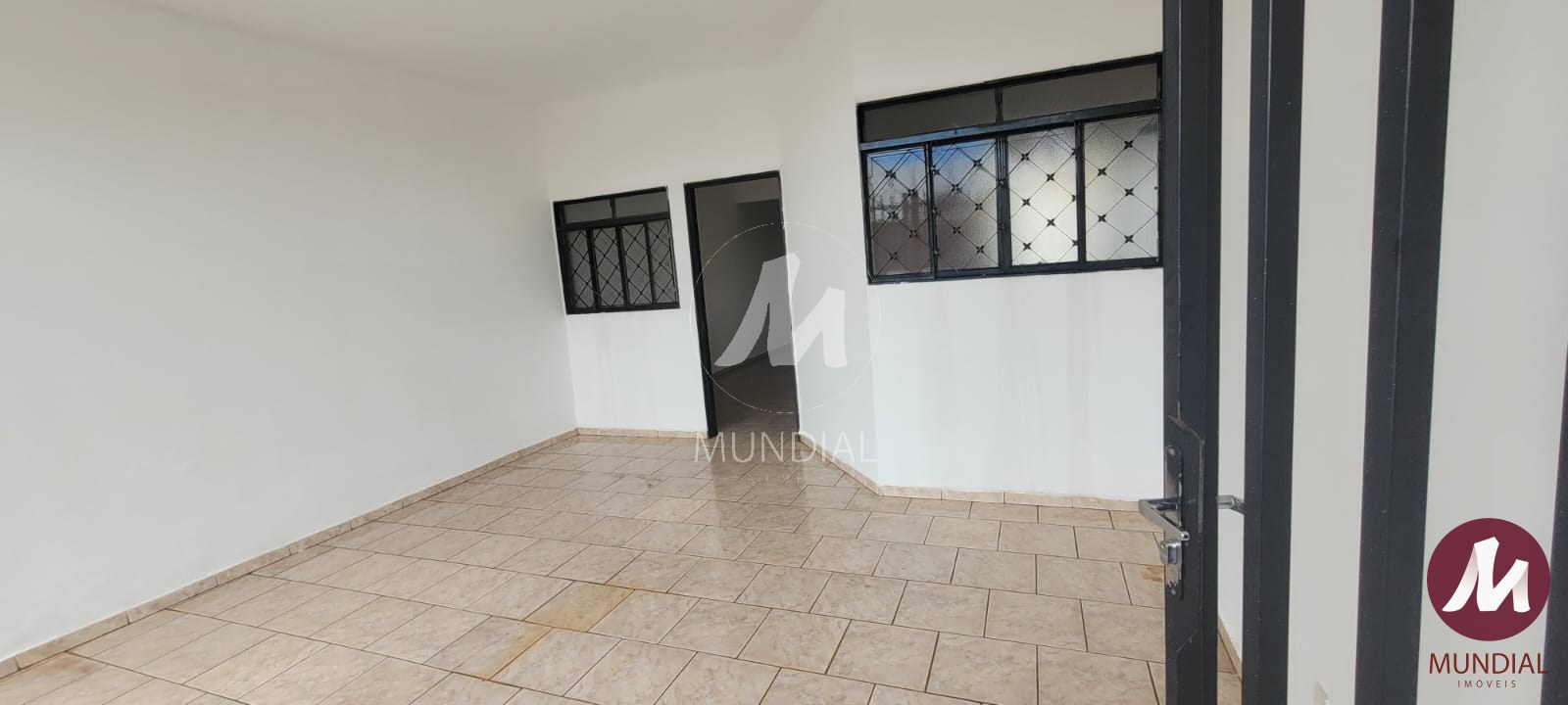 Garagem/estacionamento — foto 1