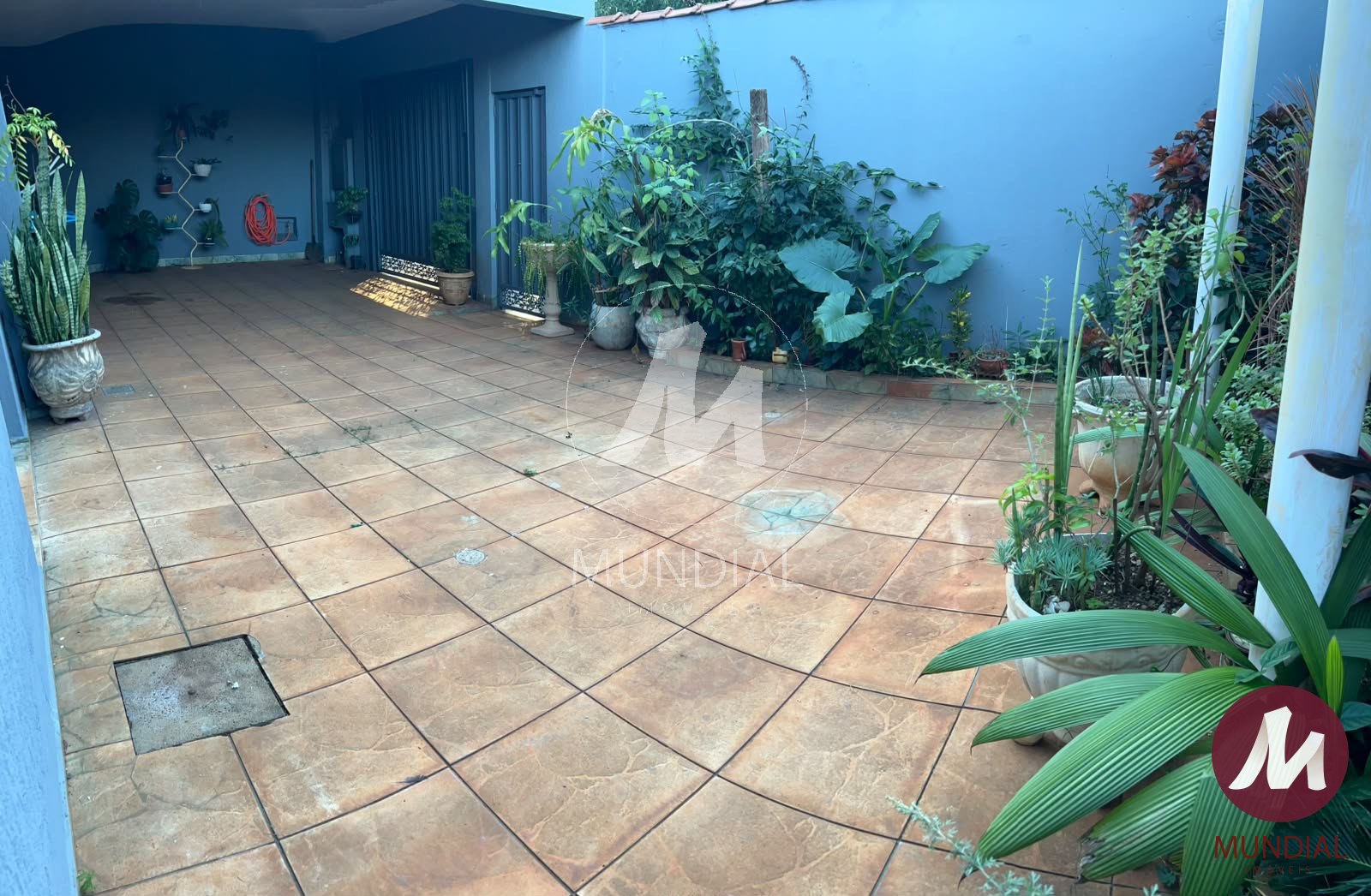 Garagem/estacionamento — foto 2