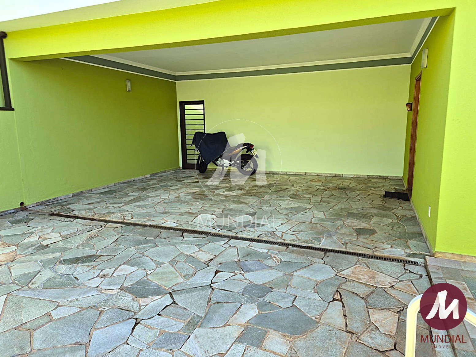 Garagem/estacionamento — foto 24