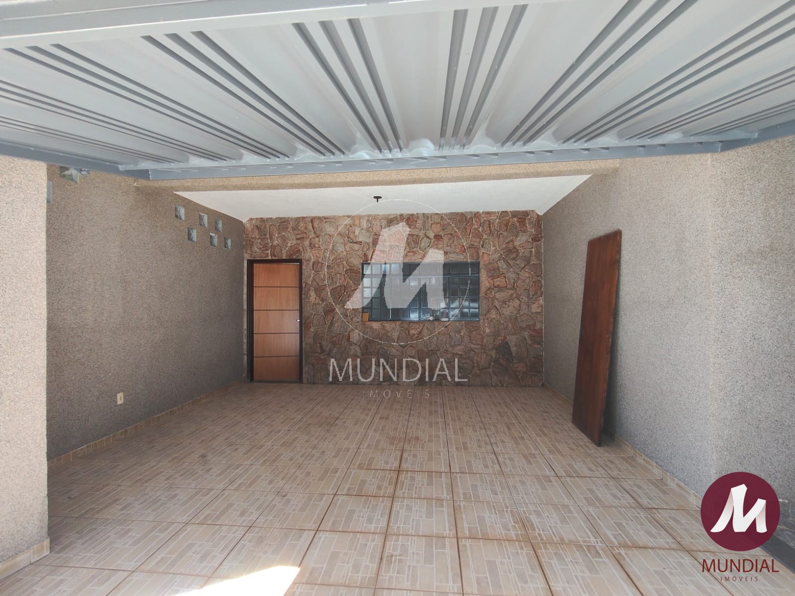 Garagem/estacionamento — foto 1