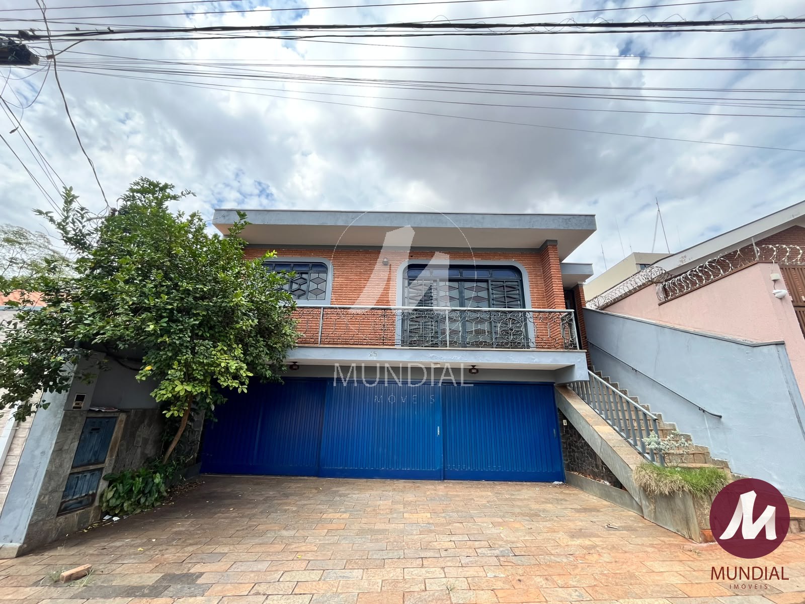 Fachadas que roubam a cena — Casa em Jardim Mosteiro