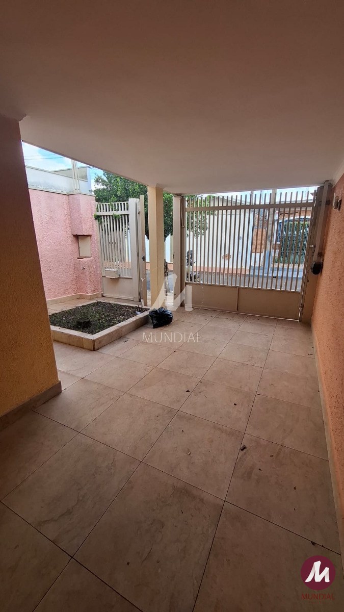 Garagem/estacionamento — foto 2