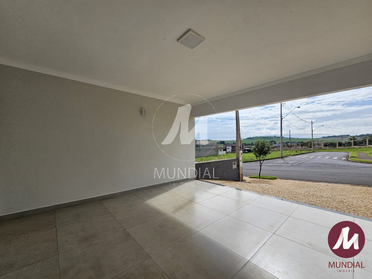 Garagem/estacionamento — foto 2