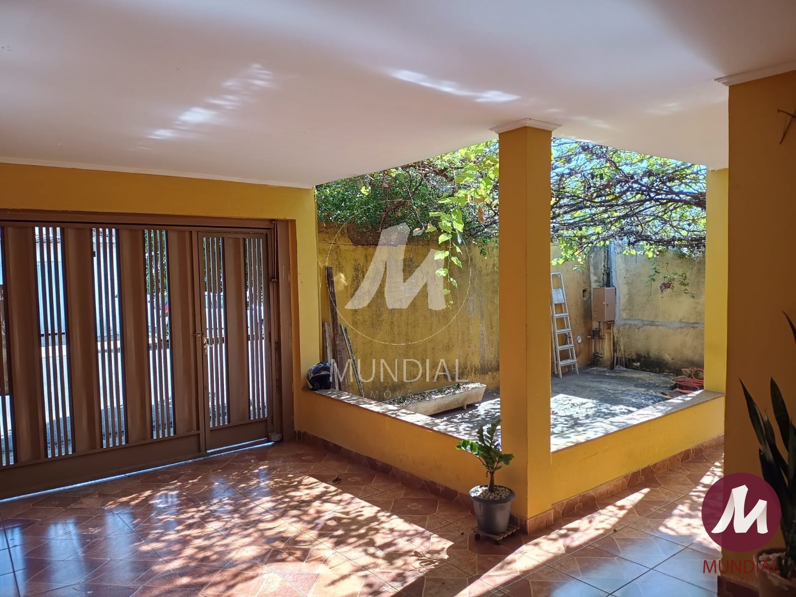 Garagem/estacionamento — foto 1
