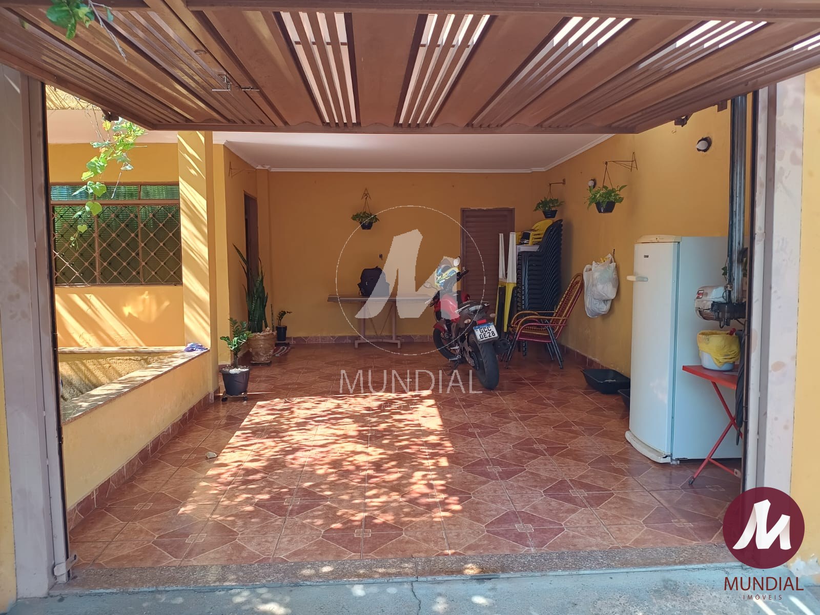 Garagem/estacionamento — foto 2