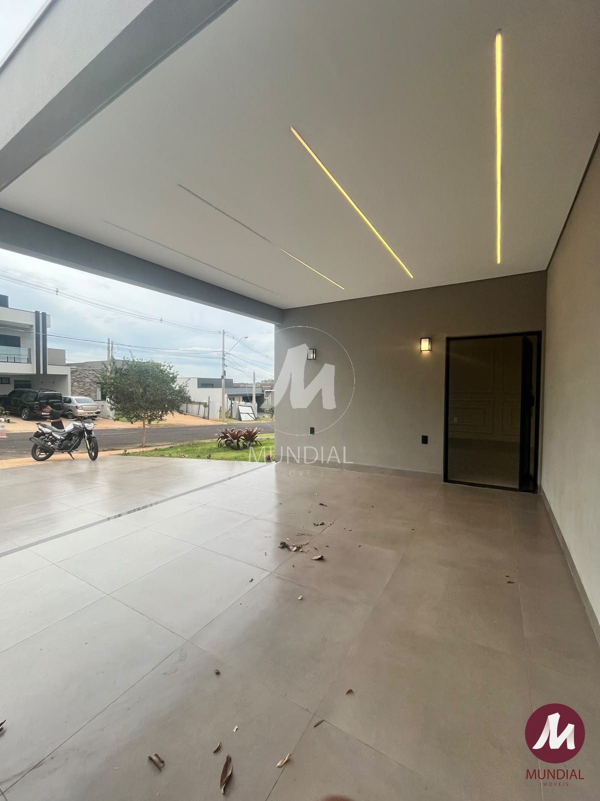 Garagem/estacionamento — foto 2