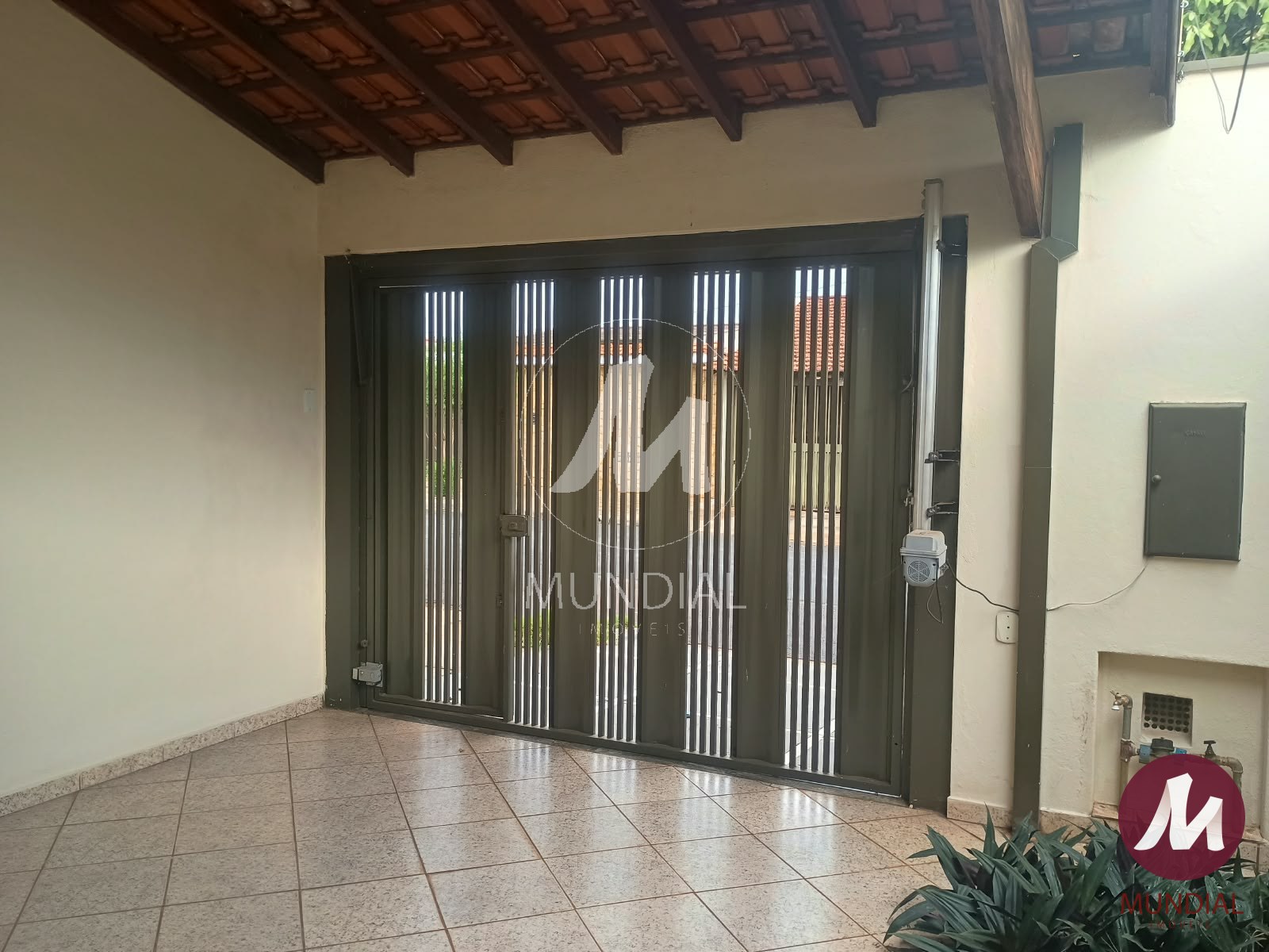 Garagem/estacionamento — foto 1