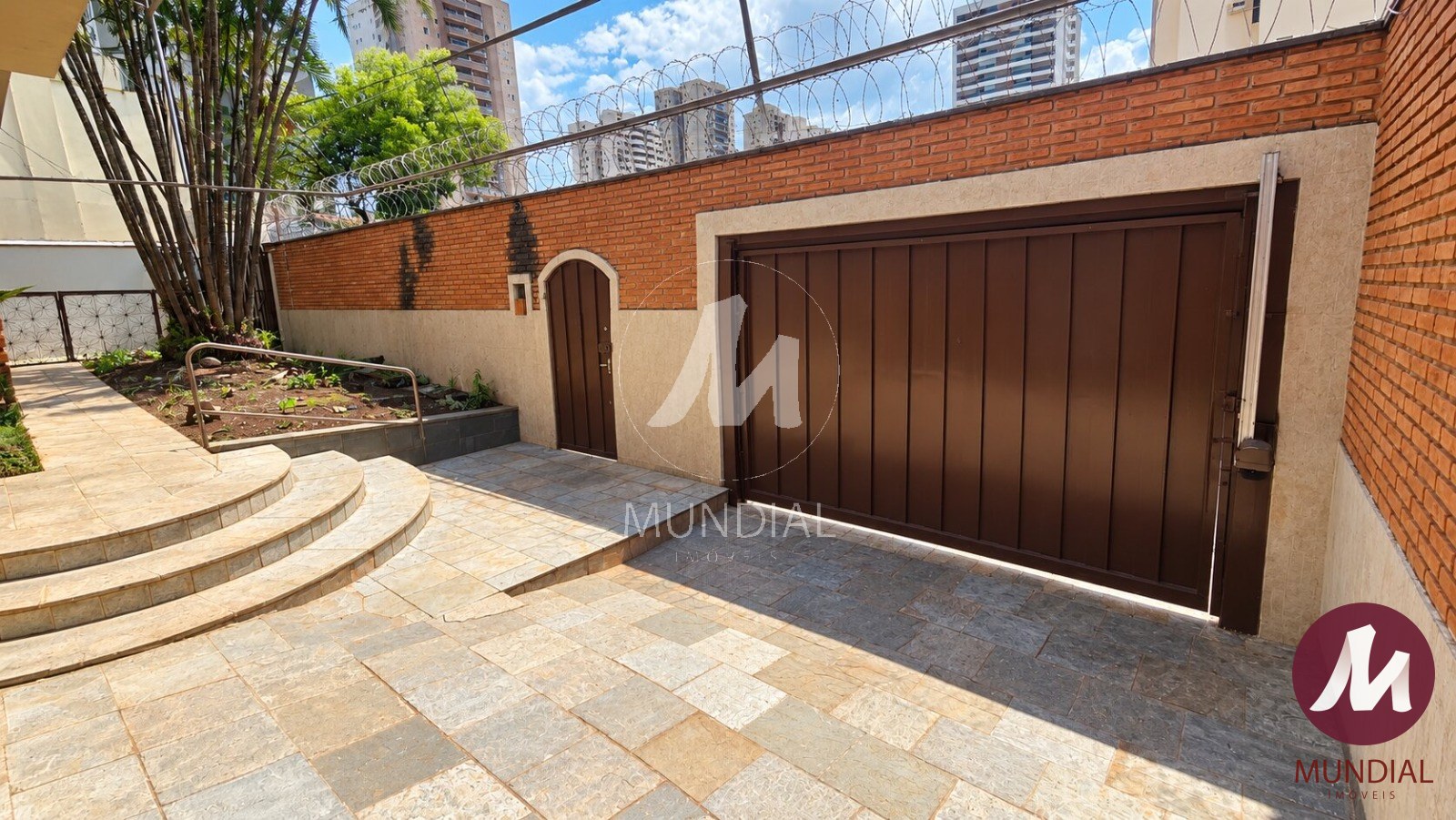 Garagem/estacionamento — foto 1