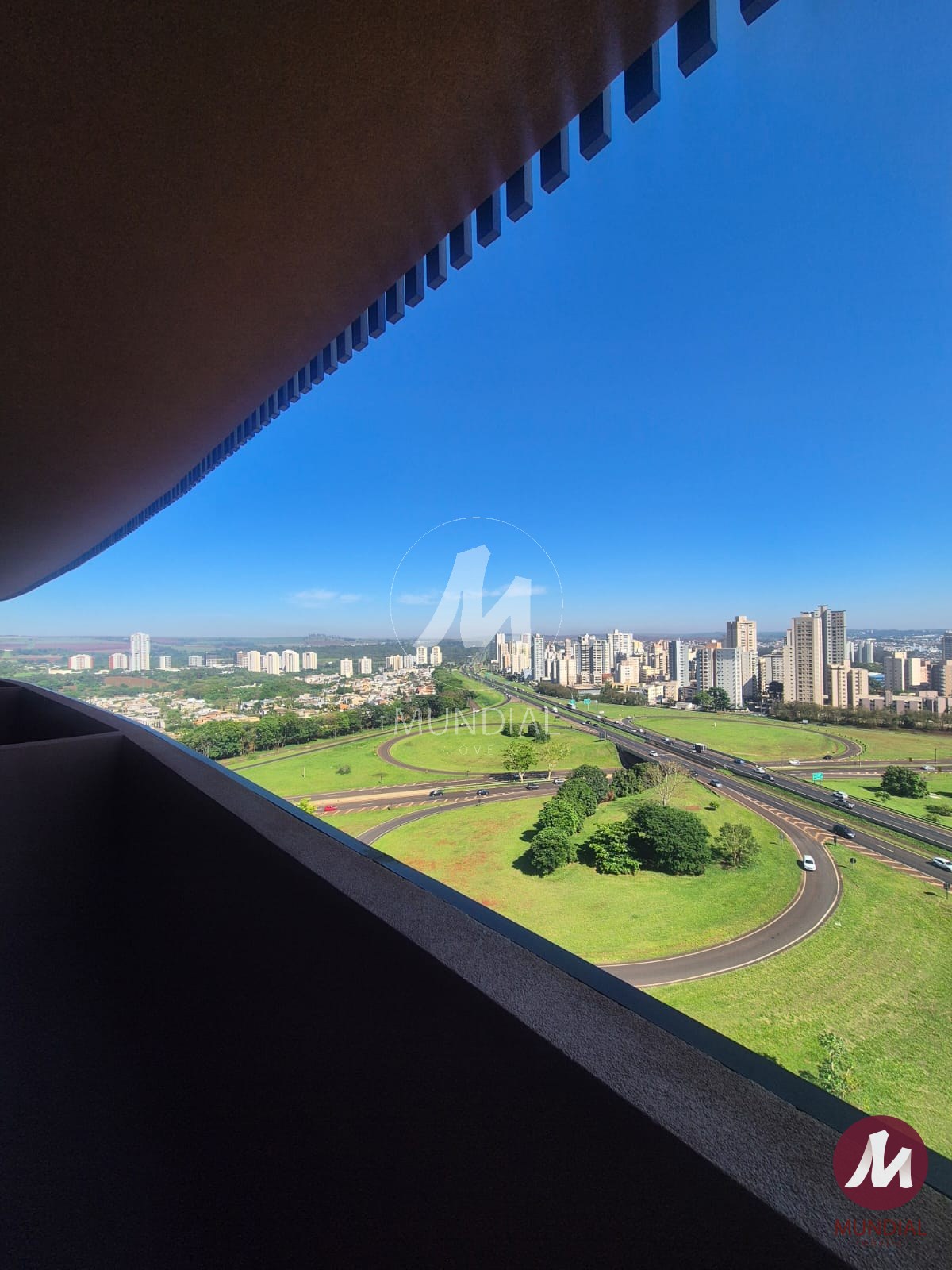 Vistas que fazem parar — Sala comercial em Centro (Bonfim Paulista)
