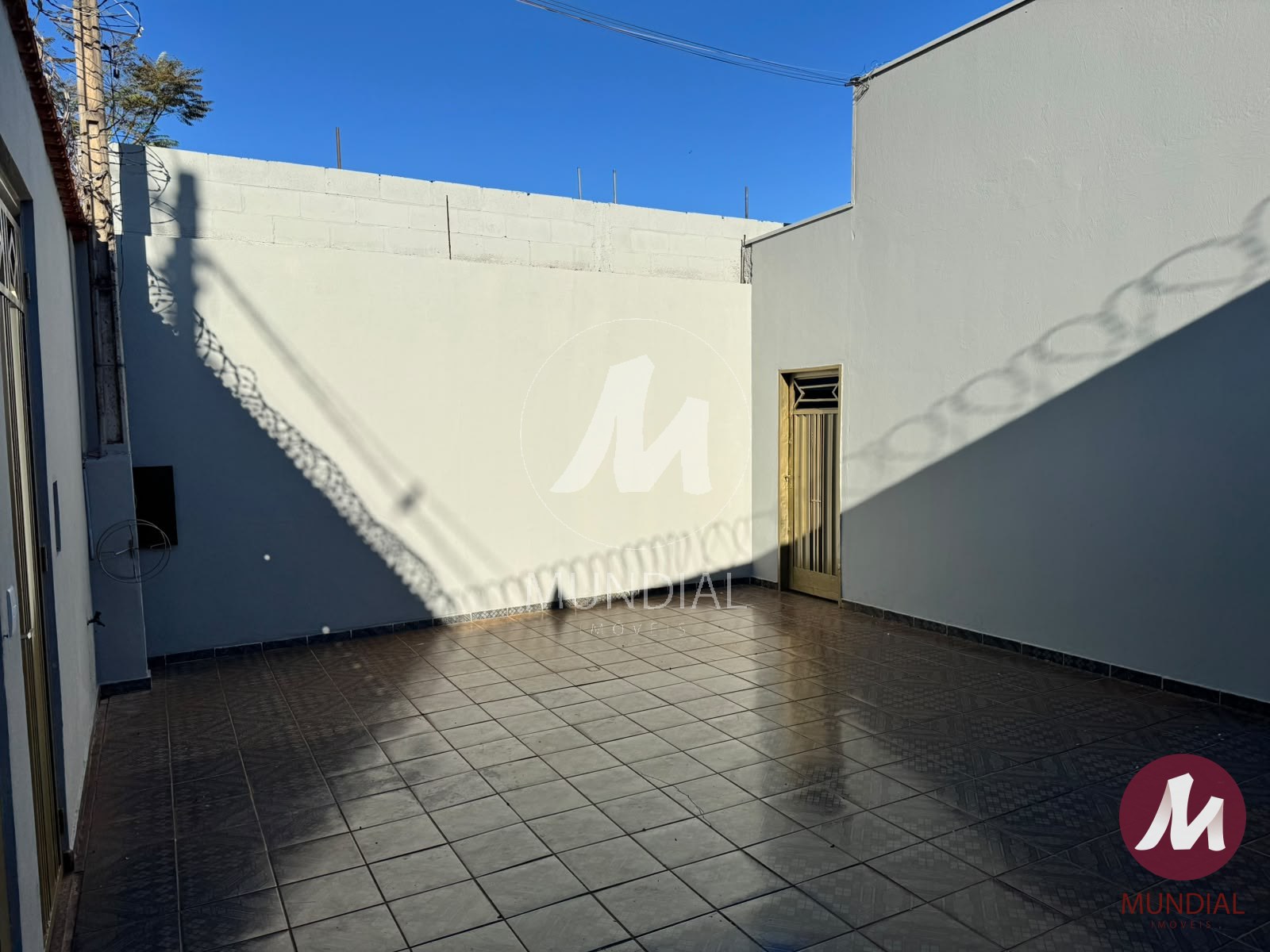 Garagem/estacionamento — foto 2