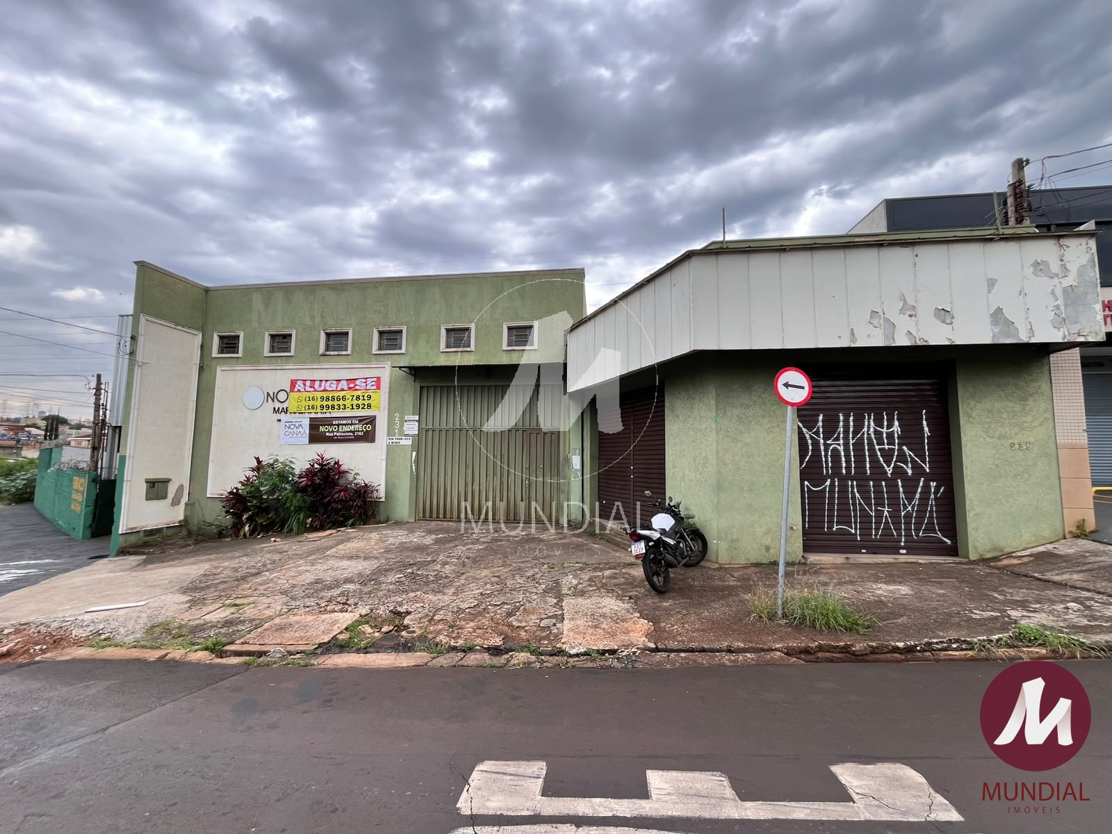 Fachadas que roubam a cena — Salão-Galpão em Jardim Novo Mundo