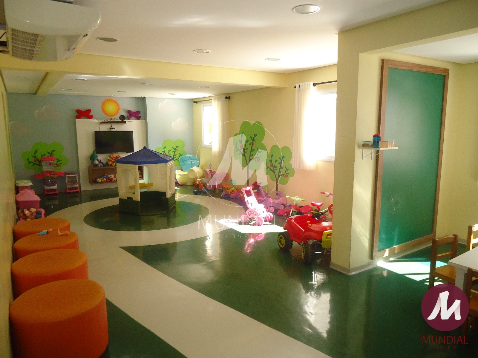 Brinquedoteca — foto 20