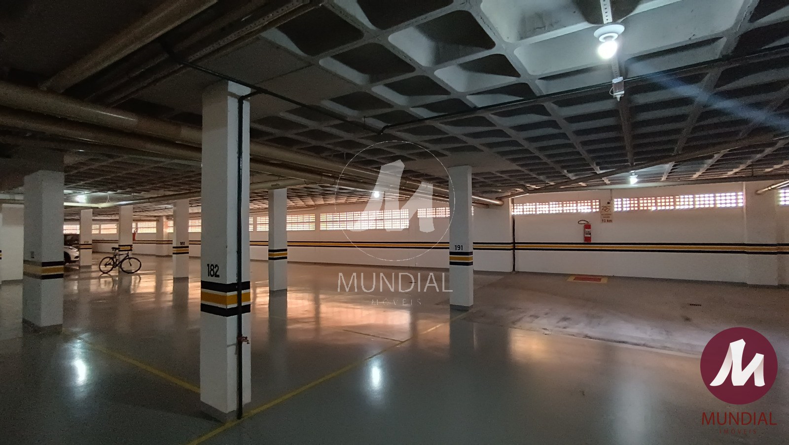Garagem — foto 31