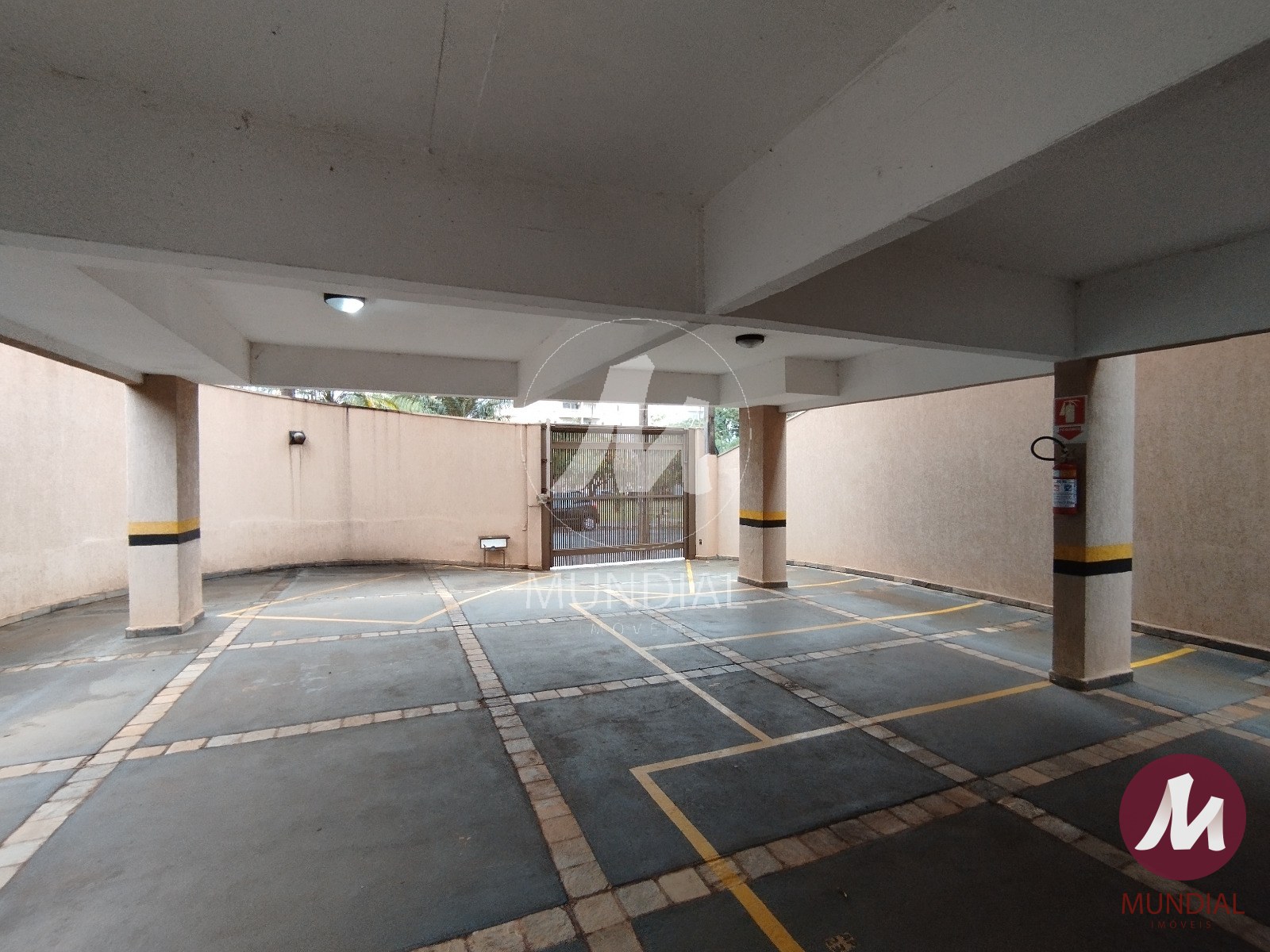 Garagem — foto 11