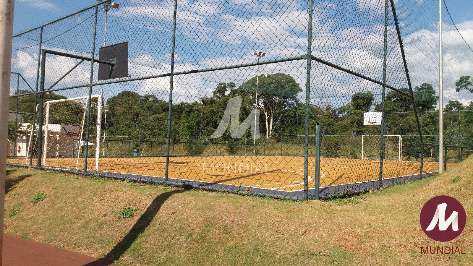 Quadra de esportes — foto 15