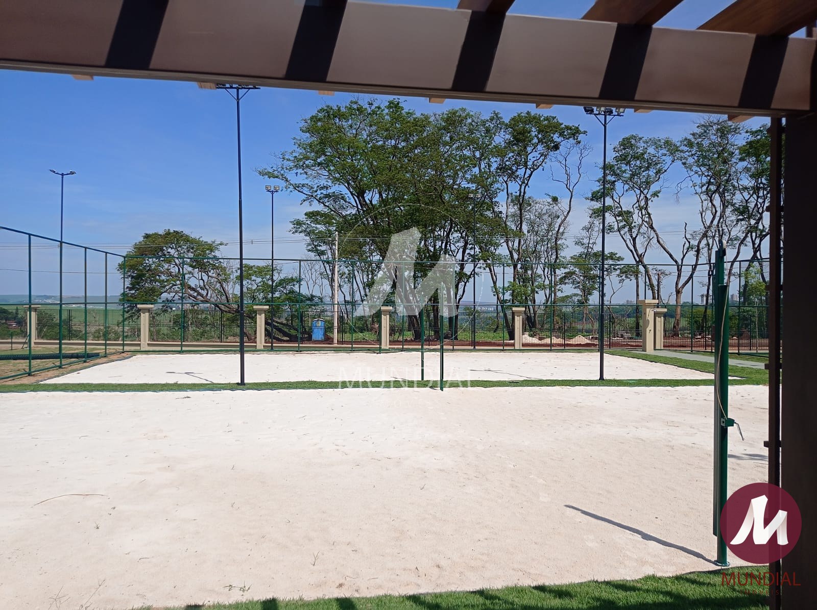 Quadra de esportes — foto 4