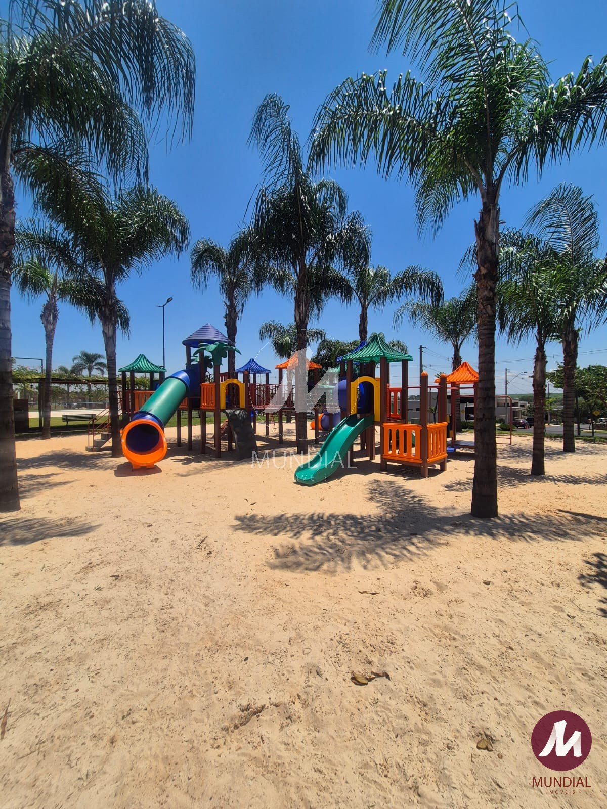 Playground — foto 2