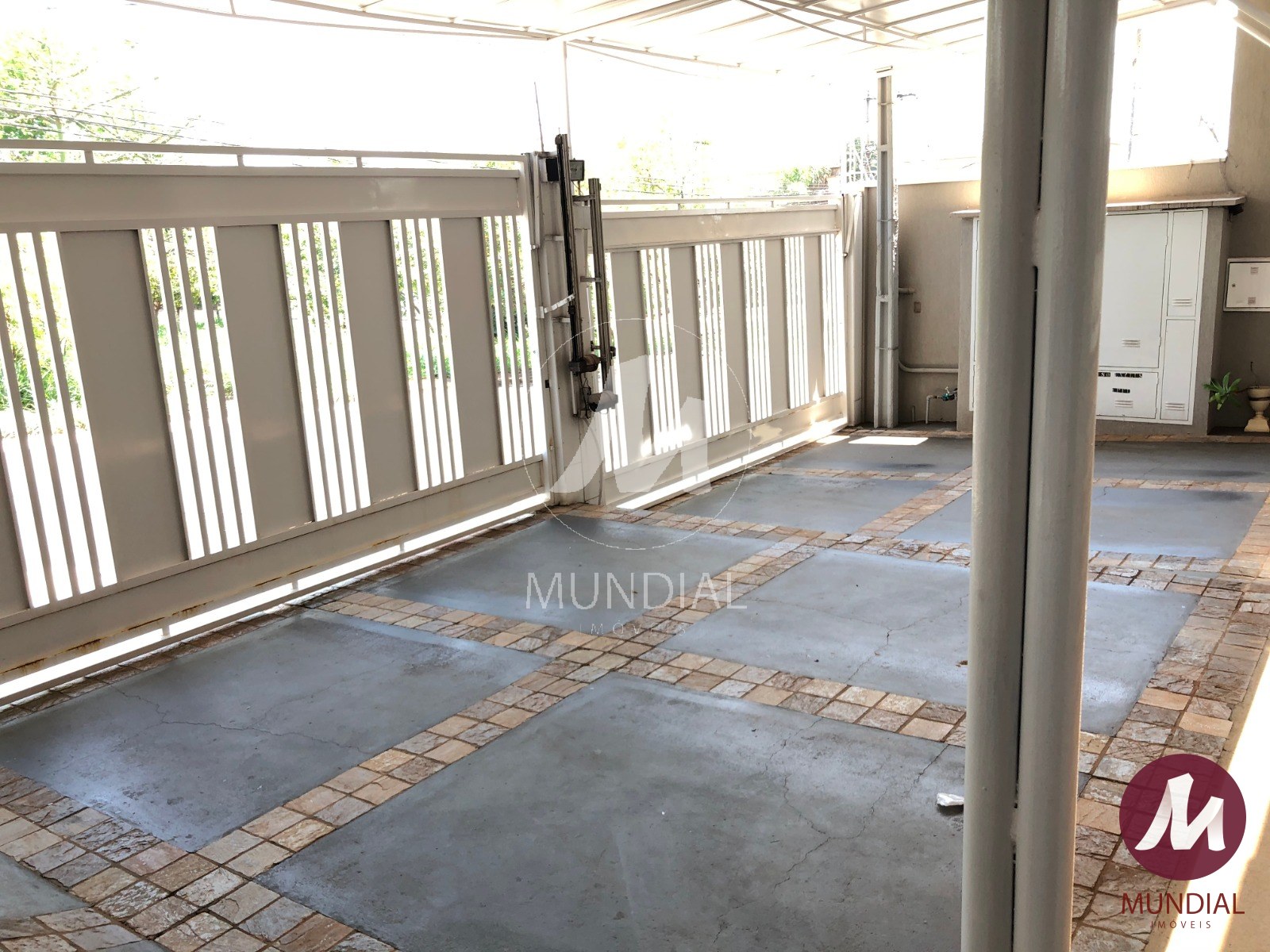 Garagem — foto 16