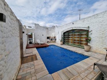 13 - Piscina