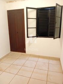 25 - Dormitorio