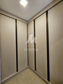 14 - Closet