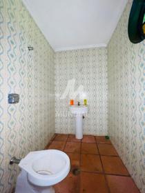 25 - Banheiro/lavabo
