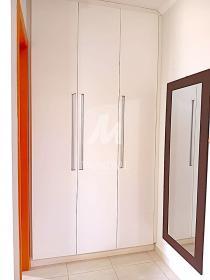 18 - Suite