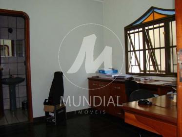 18 - Dormitorio