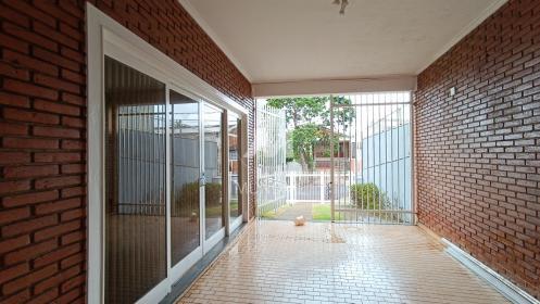 25 - Garagem/estacionamento