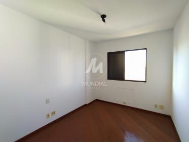18 - Dormitorio
