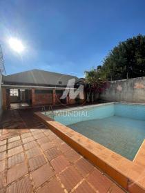 13 - Piscina