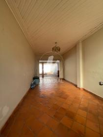 22 - Garagem/estacionamento