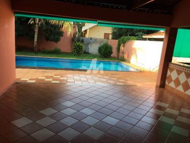 16 - Piscina