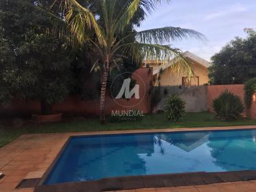 19 - Piscina