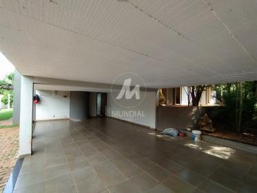 4 - Garagem/estacionamento