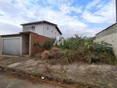 1 - Terreno/Lote